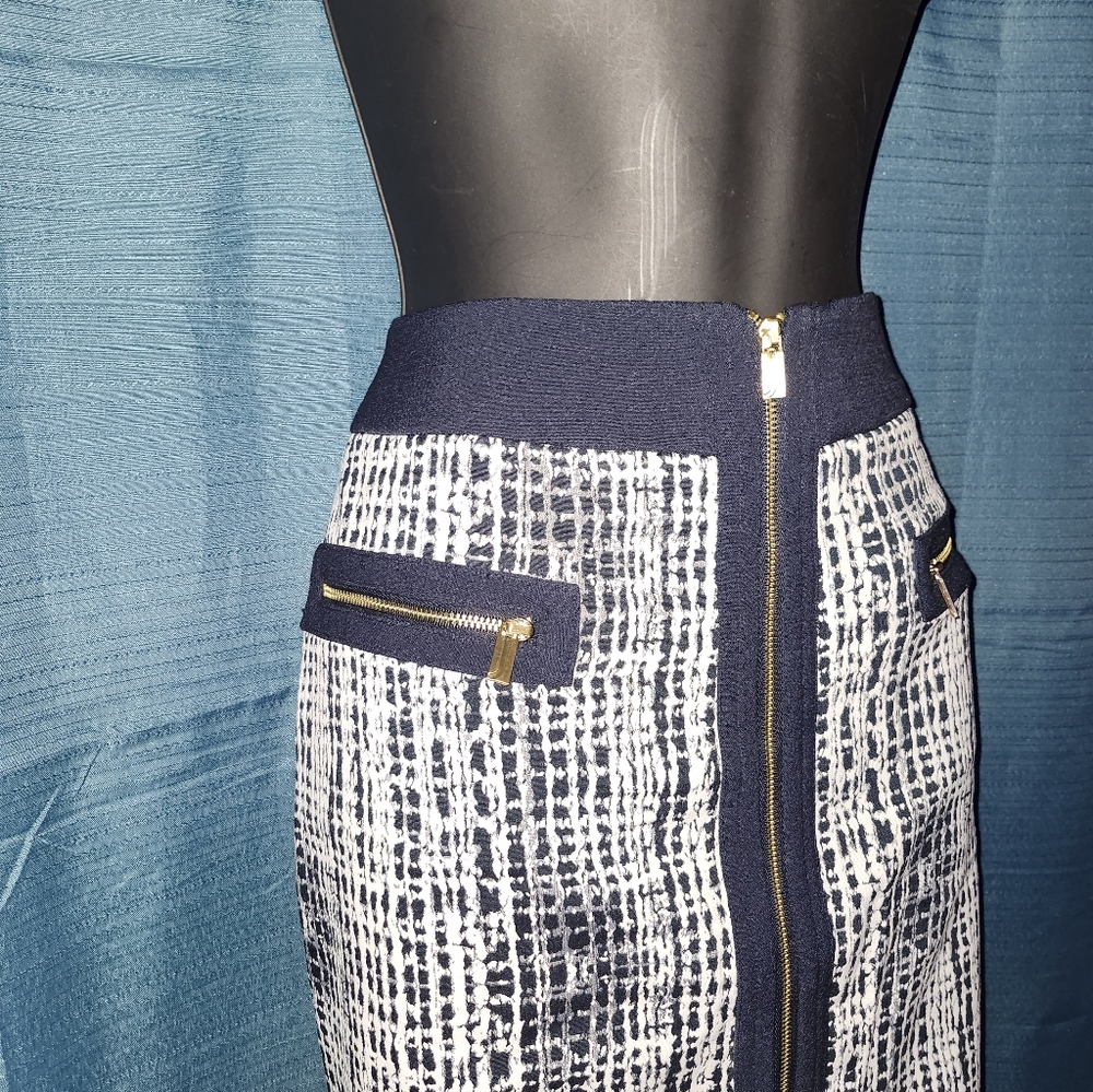 Jones NY | Navy Print Pencil Skirt - Picture 2 of 5